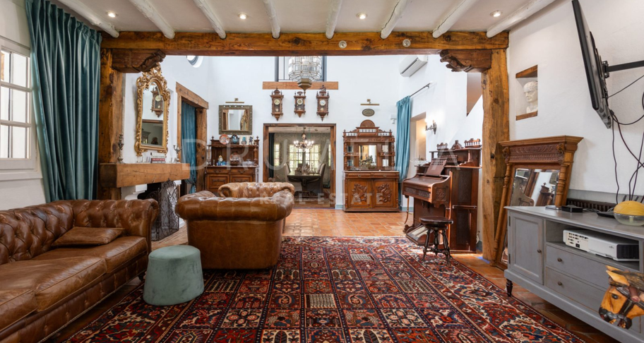 Charmante villa de golf à vendre à Guadalmina Baja, Marbella.