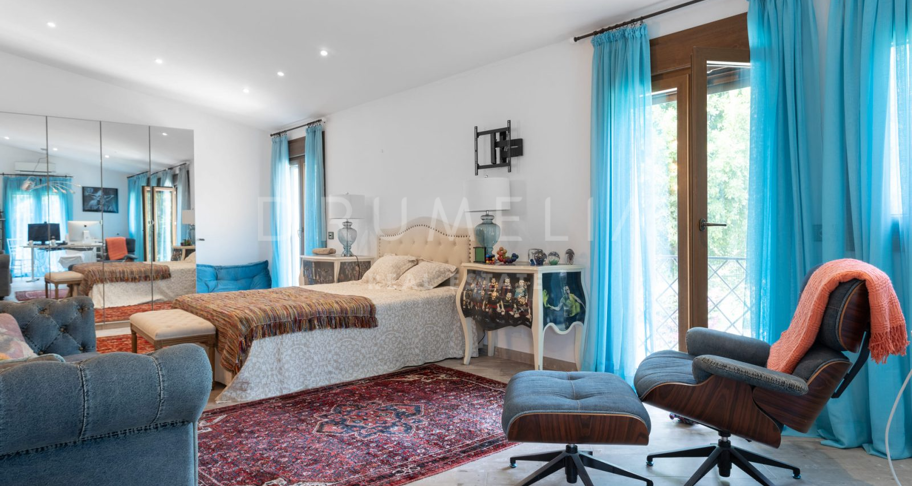 Charmante villa de golf à vendre à Guadalmina Baja, Marbella.