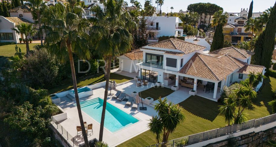 Renovated front-line golf, stunning modern luxury villa in Los Naranjos Golf, Nueva Andalucia