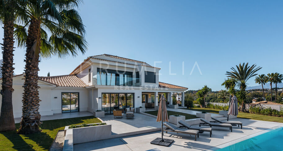 Renovated front-line golf, stunning modern luxury villa in Los Naranjos Golf, Nueva Andalucia