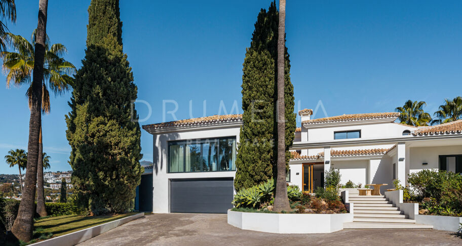 Renovated front-line golf, stunning modern luxury villa in Los Naranjos Golf, Nueva Andalucia