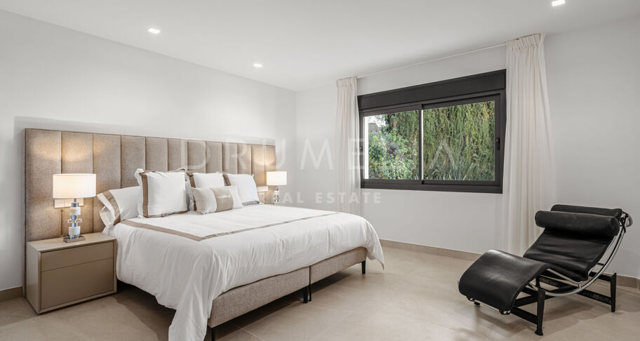 Renovated front-line golf, stunning modern luxury villa in Los Naranjos Golf, Nueva Andalucia