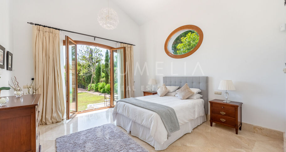 Luxury Mediterranean villa with breath-taking panoramic views and southern charm in San Roque