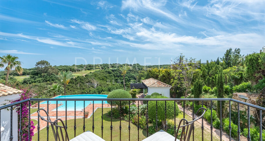 Luxury Mediterranean villa with breath-taking panoramic views and southern charm in San Roque