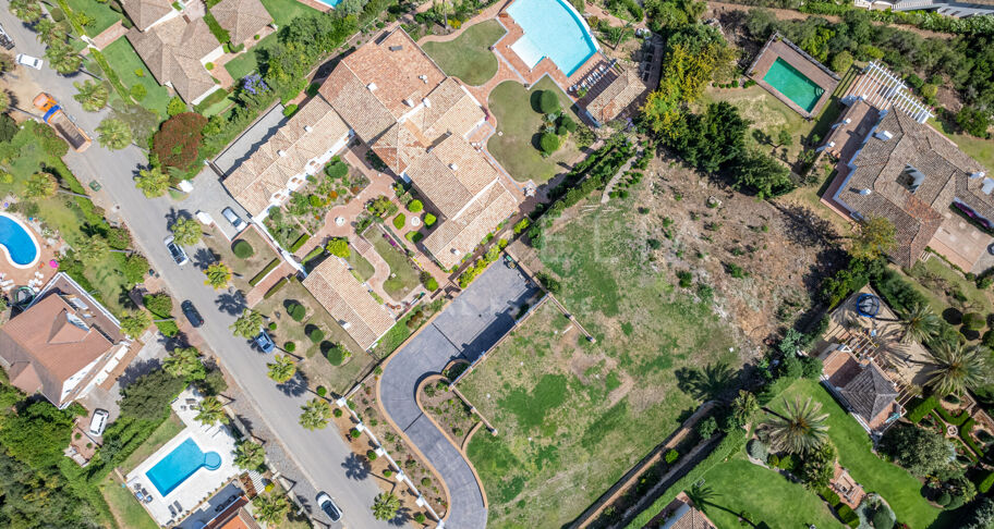 Luxury Mediterranean villa with breath-taking panoramic views and southern charm in San Roque