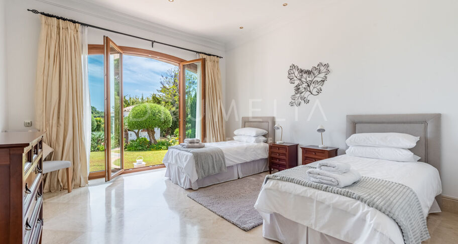 Luxury Mediterranean villa with breath-taking panoramic views and southern charm in San Roque