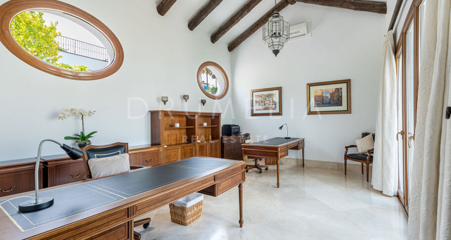 Luxury Mediterranean villa with breath-taking panoramic views and southern charm in San Roque