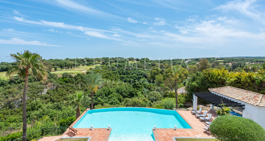 Luxury Mediterranean villa with breath-taking panoramic views and southern charm in San Roque