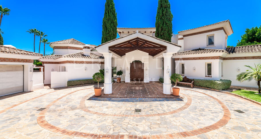 Wykwintna śródziemnomorska luksusowa willa z częściowym widokiem na morze, Sierra Blanca, Golden Mile of Marbella