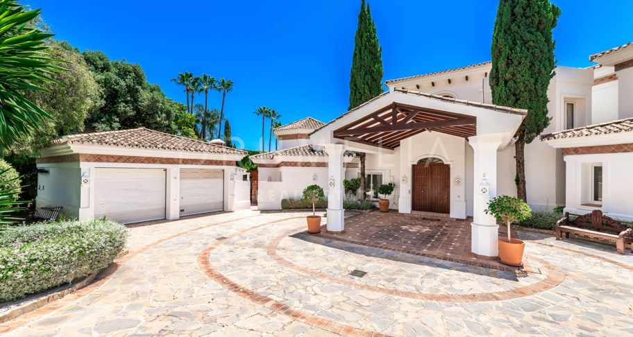 Wykwintna śródziemnomorska luksusowa willa z częściowym widokiem na morze, Sierra Blanca, Golden Mile of Marbella