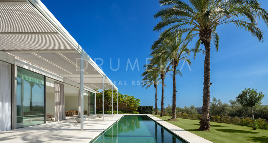Ny frontlinje golf modern lyxvilla med vacker utsikt i elit Finca Cortesin, Casares.