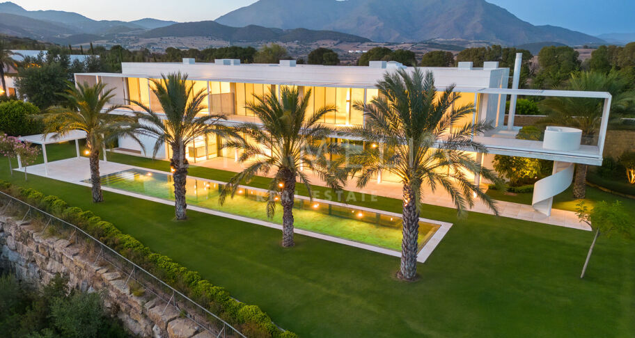 New innovative frontline golf Avant-garde luxury villa with superb views in Finca Cortesin, Casares.