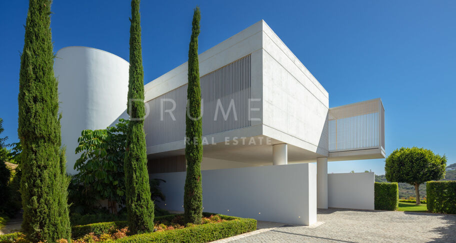 New innovative frontline golf Avant-garde luxury villa with superb views in Finca Cortesin, Casares.