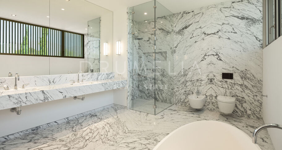 New innovative frontline golf Avant-garde luxury villa with superb views in Finca Cortesin, Casares.