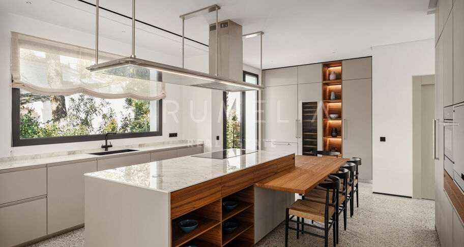 The Golden One- Luxury Modern Eco-Friendly Villa in The Golden 7 Urbanization- Golden Mile, Marbella