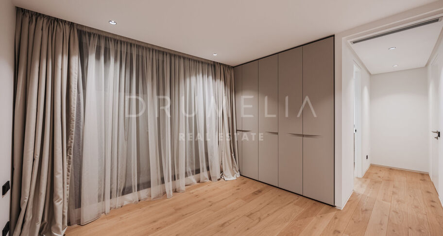 The Golden One- Luxury Modern Eco-Friendly Villa in The Golden 7 Urbanization- Golden Mile, Marbella