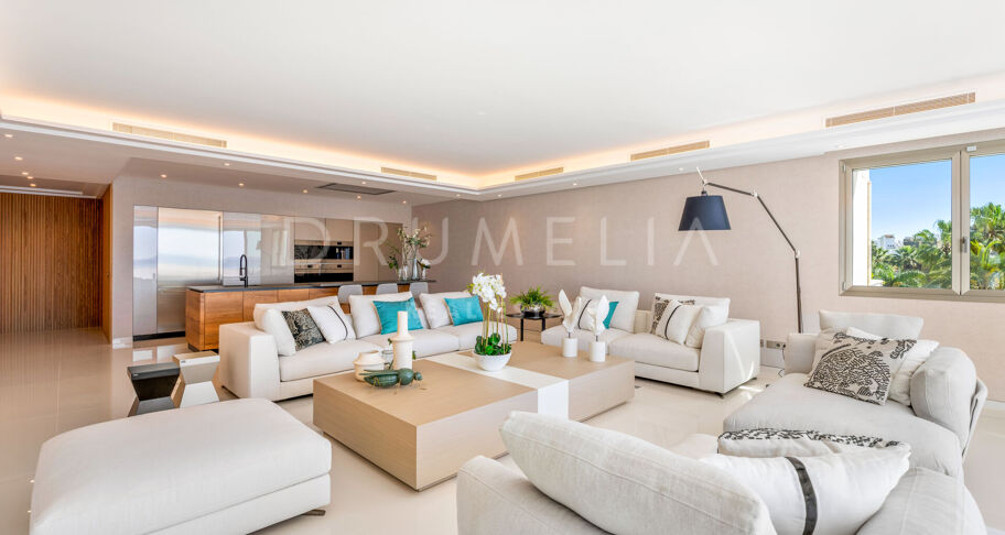 Waterfront 4-Bed Apartment with Dramatic Sea Views in Gray D'Albion, Most Coveted Building in Puerto Banus
