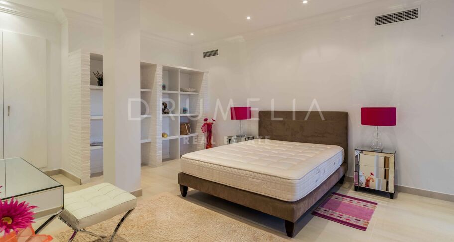 Luxe Villa in La Zagaleta met Panoramisch Uitzicht en Uitzonderlijke Privacy