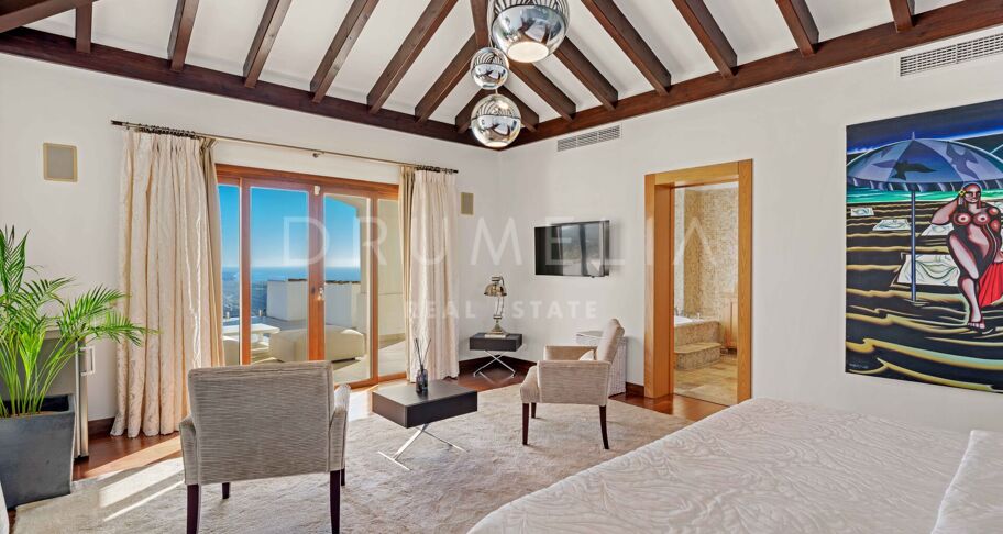 Luxe Villa in La Zagaleta met Panoramisch Uitzicht en Uitzonderlijke Privacy