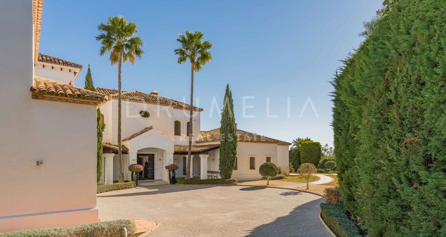 Luxe Villa in La Zagaleta met Panoramisch Uitzicht en Uitzonderlijke Privacy