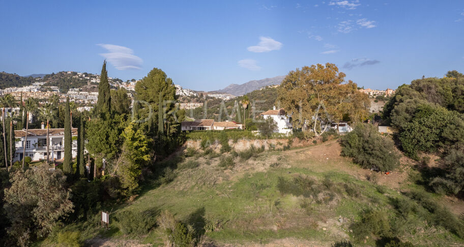 Magnífica Parcela en Puerto de Los Almendros, Benahavís
