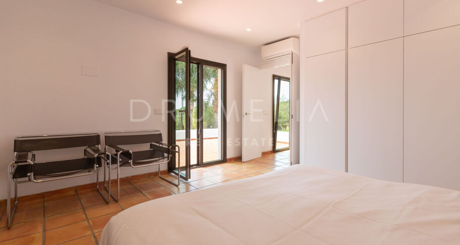 Unikalna willa w stylu architektonicznym na sprzedaż w Nagüeles, Marbella Golden Mile