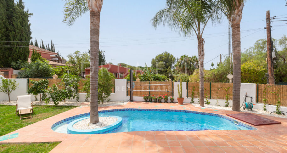Unikalna willa w stylu architektonicznym na sprzedaż w Nagüeles, Marbella Golden Mile