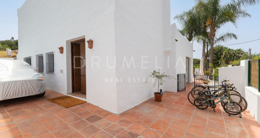 Unikalna willa w stylu architektonicznym na sprzedaż w Nagüeles, Marbella Golden Mile