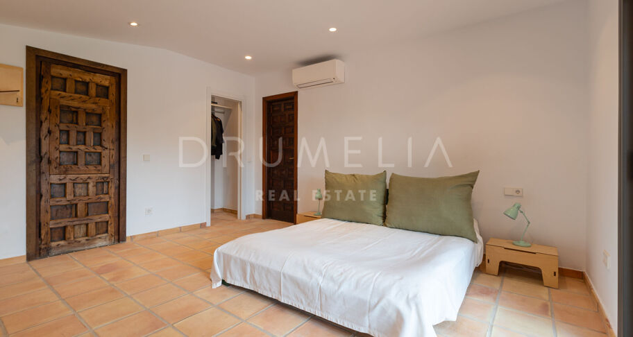 Unikalna willa w stylu architektonicznym na sprzedaż w Nagüeles, Marbella Golden Mile