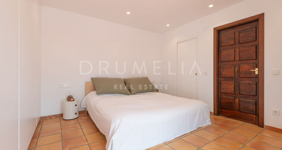 Unikalna willa w stylu architektonicznym na sprzedaż w Nagüeles, Marbella Golden Mile