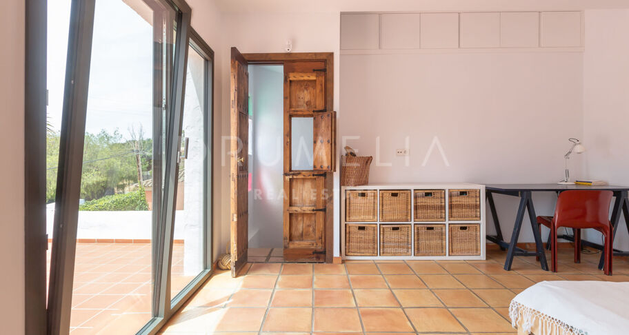 Unikalna willa w stylu architektonicznym na sprzedaż w Nagüeles, Marbella Golden Mile