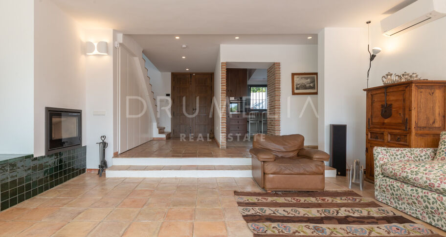 Unikalna willa w stylu architektonicznym na sprzedaż w Nagüeles, Marbella Golden Mile