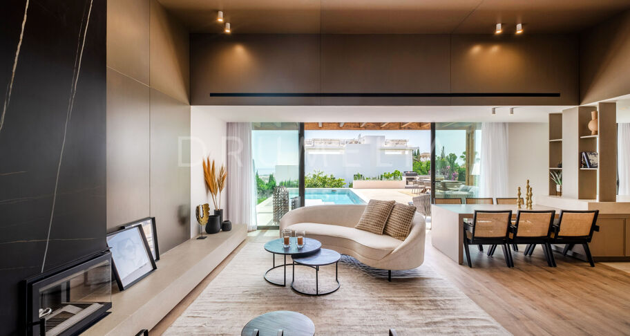 Moderne Villa im ruhigen mediterranen Stil mit Meerblick in Paraiso Alto, Benahavis