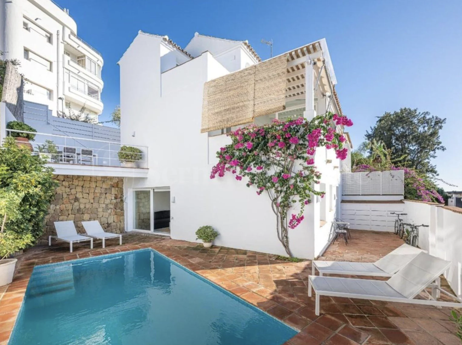 Radhus till salu i Guadalmina Alta, San Pedro de Alcantara - 815 000 ...