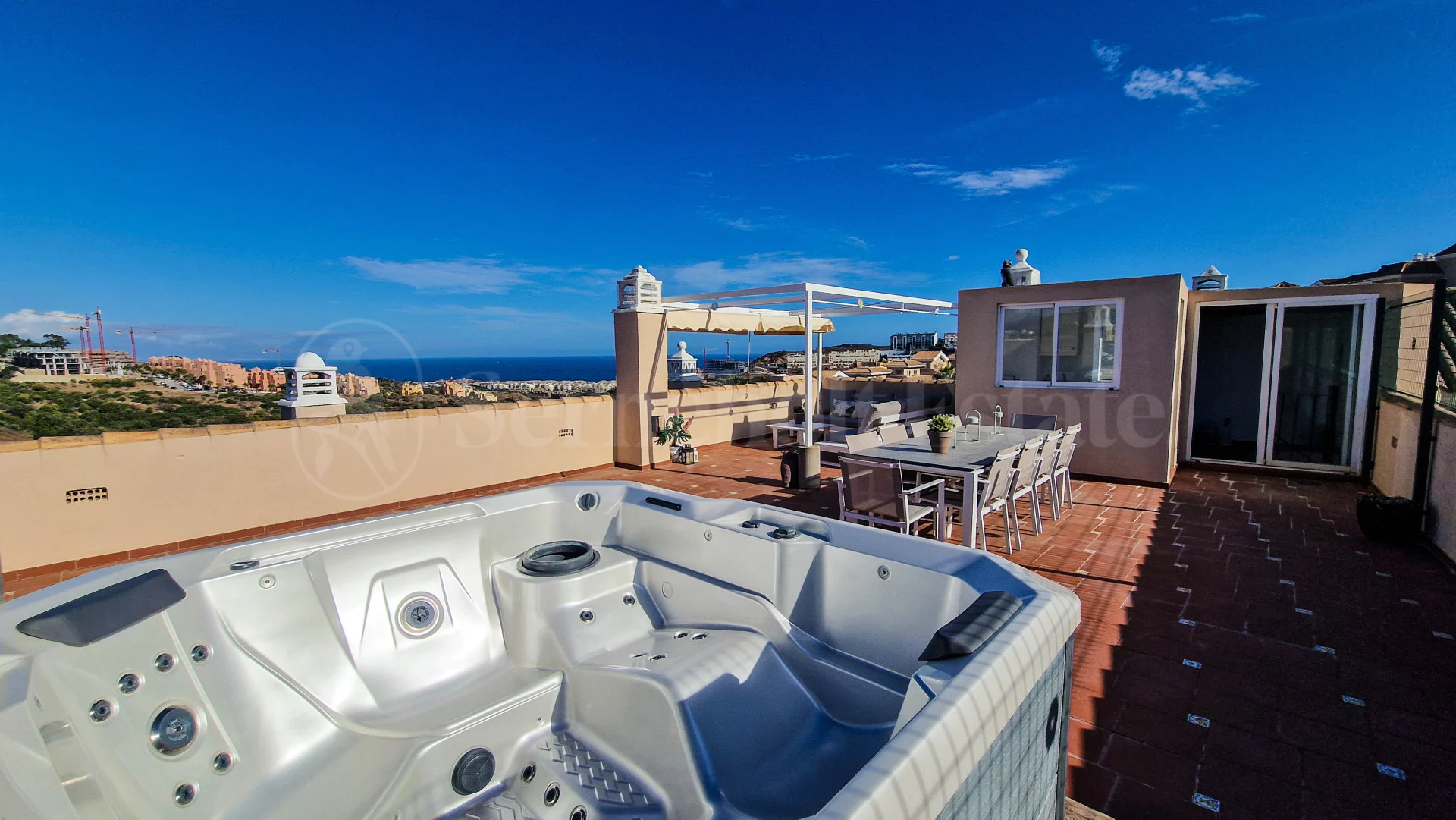 46 Stunning Luxury Penthouse Designs with Sky-High Style