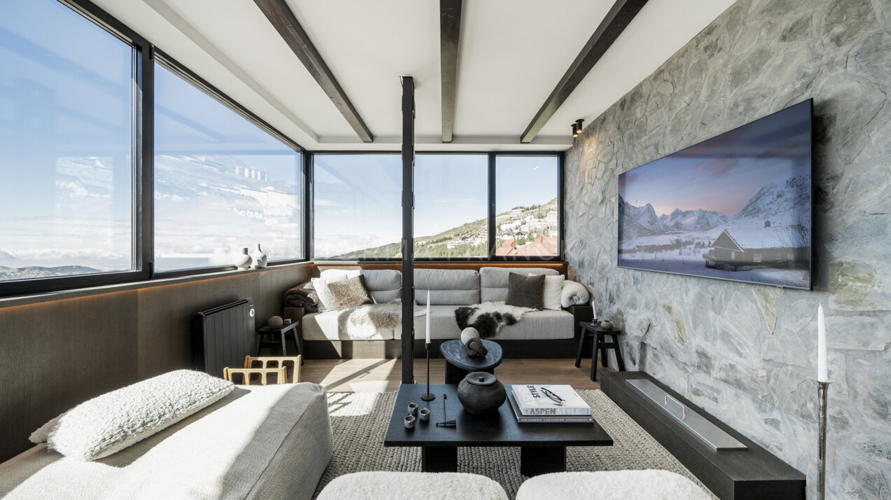 Sky Lodge