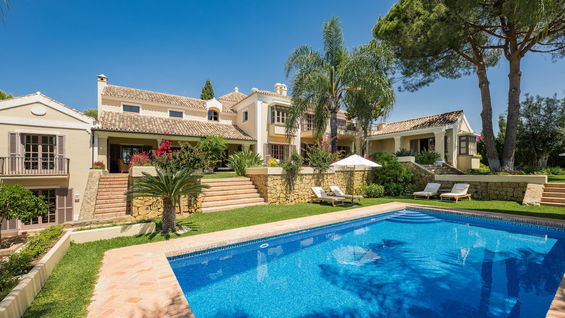 Villa Goya, a spectacular Mediterranean estate with panoramic sea views and private tennis court in El Madroñal