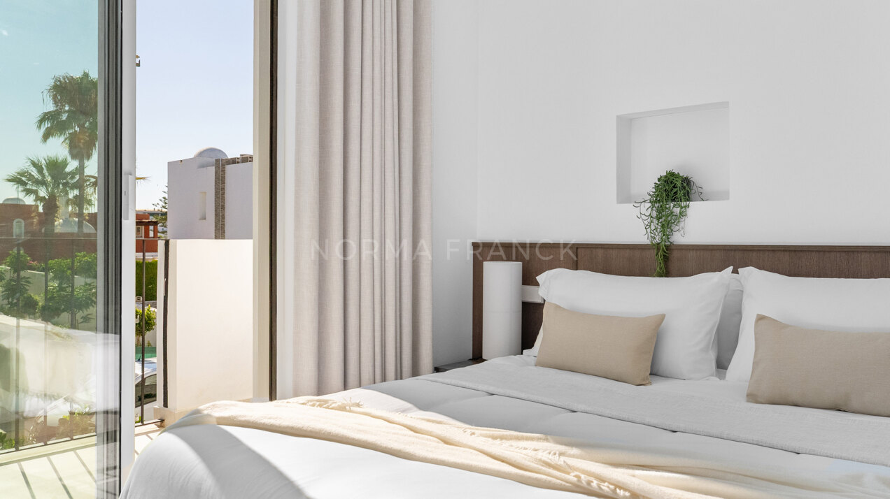 Casa Zia - Welcome to this charming home with private outdoor living space and pool with minimalist elegant design inspired by southern Italy.