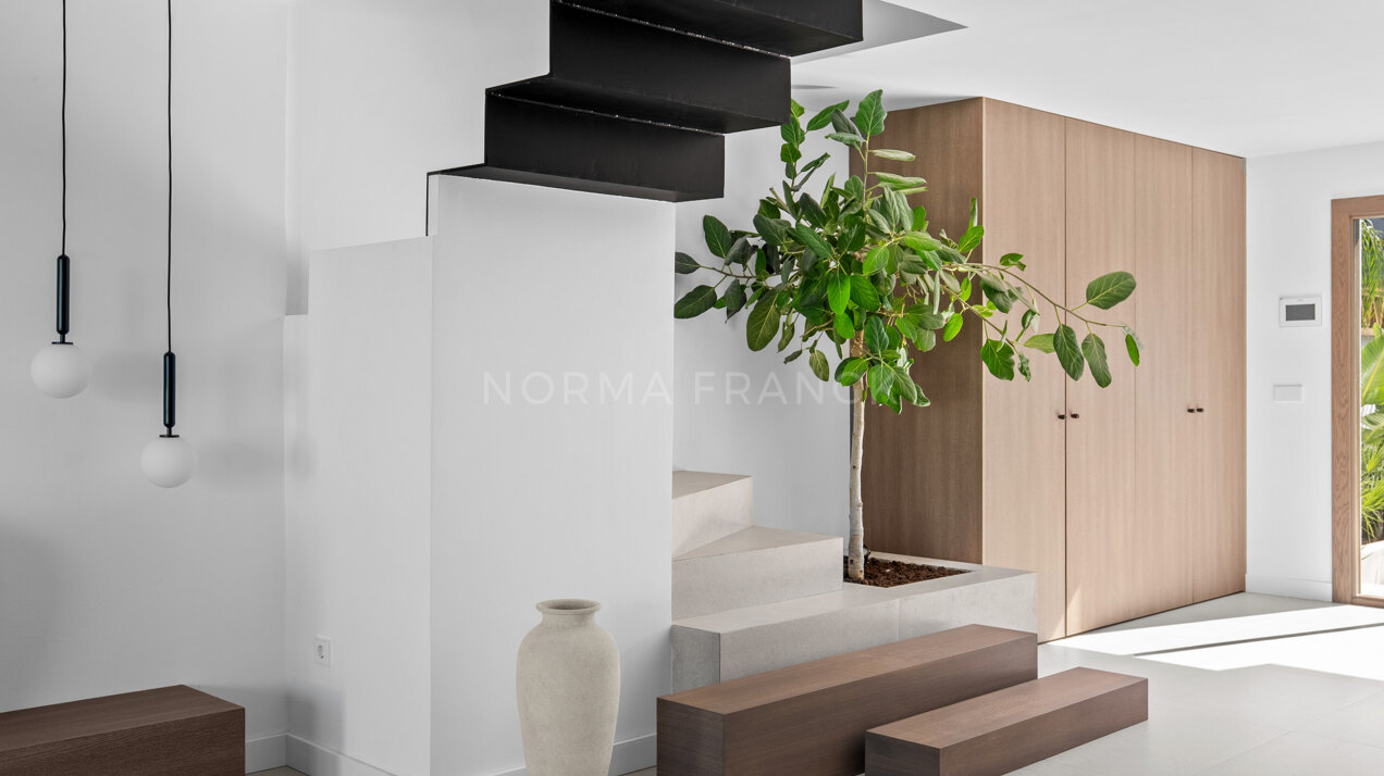 Casa Zia - Welcome to this charming home with private outdoor living space and pool with minimalist elegant design inspired by southern Italy.