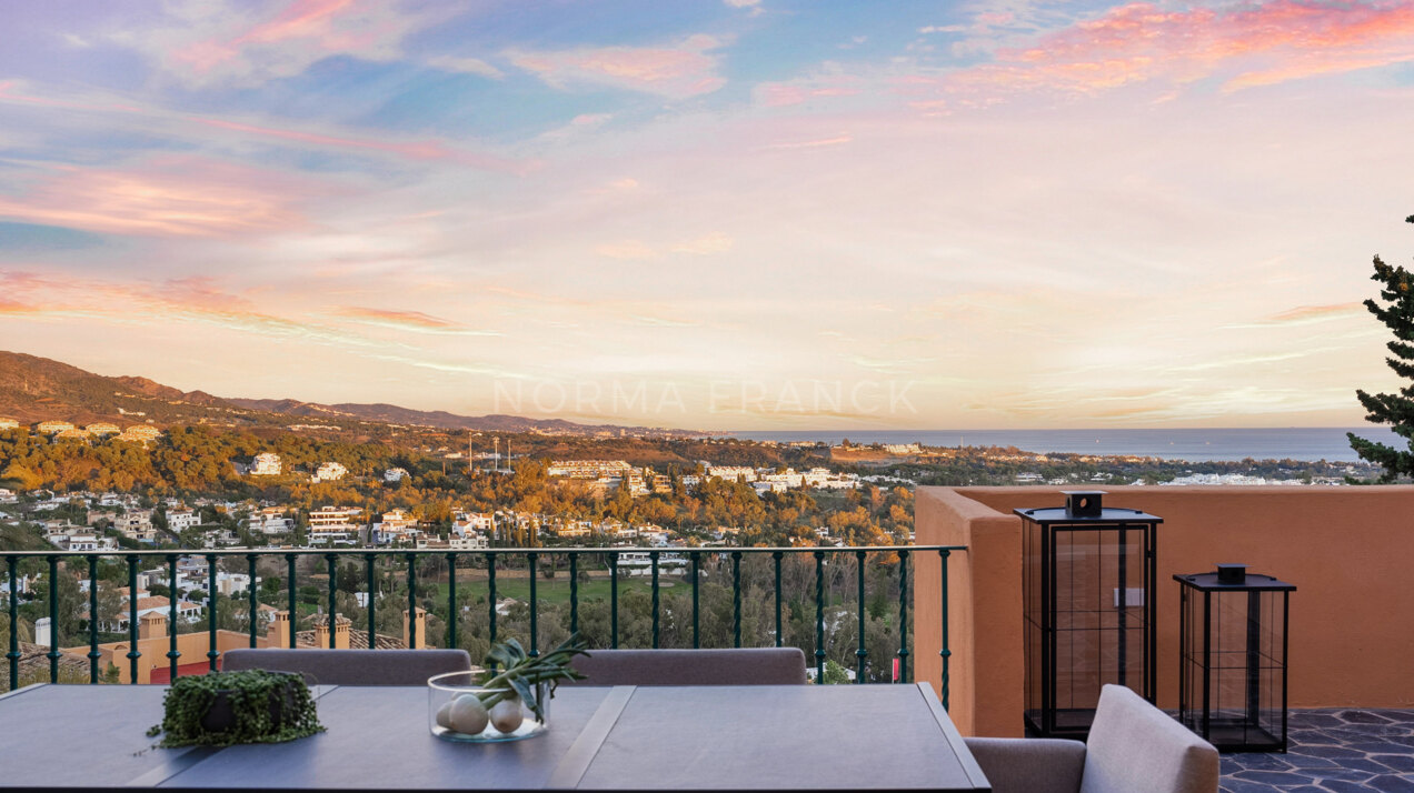 La Cerquilla Penthouse - a spectacular, fully renovated duplex penthouse offering luxury living in one of Nueva Andalucía’s most prestigious gated communities.