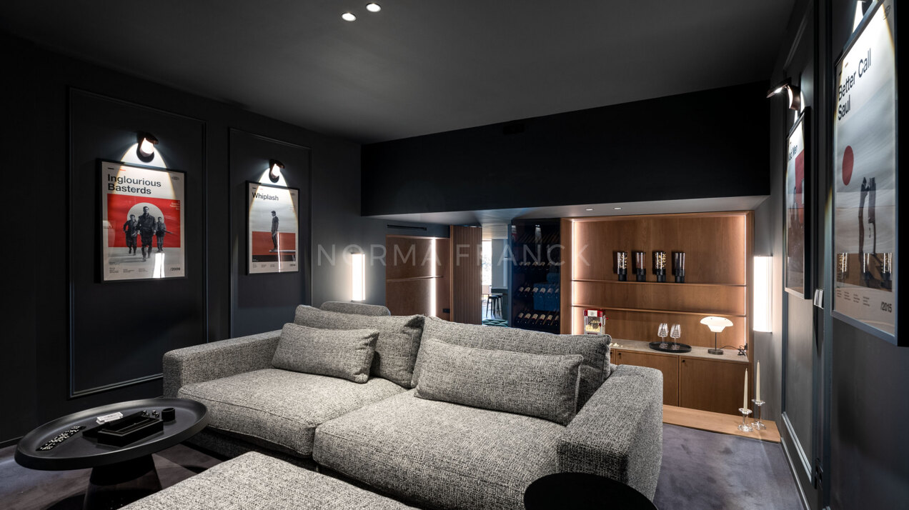 La Cerquilla Penthouse - a spectacular, fully renovated duplex penthouse offering luxury living in one of Nueva Andalucía’s most prestigious gated communities.