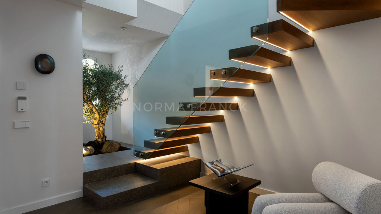 La Cerquilla Penthouse - a spectacular, fully renovated duplex penthouse offering luxury living in one of Nueva Andalucía’s most prestigious gated communities.