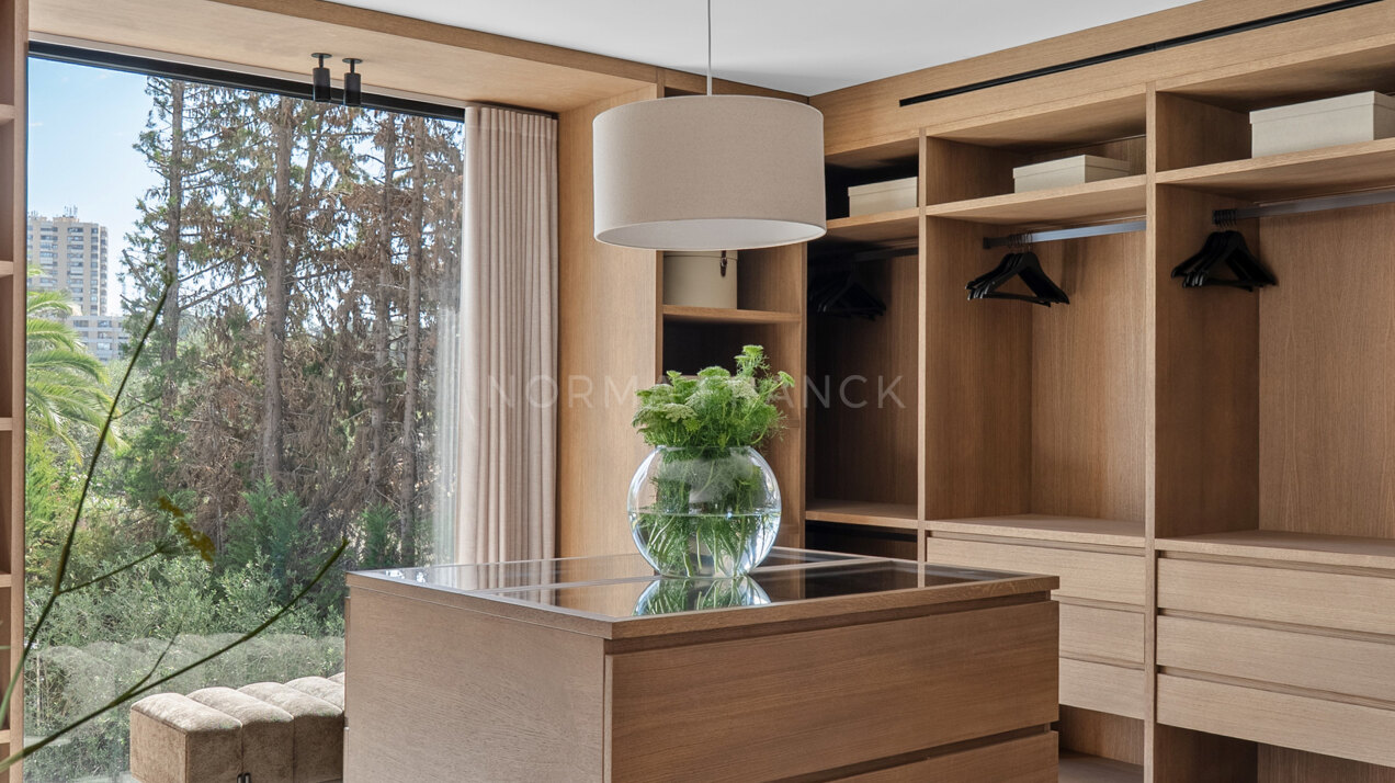 Villa Siena - Architectural masterpiece situated directly on the prestigious Las Brisas golf course