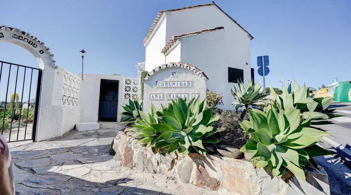 Villa for sale in Calahonda, Mijas Costa