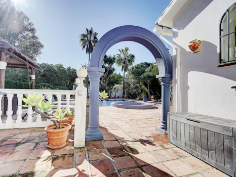 Villa for sale in Calahonda, Mijas Costa