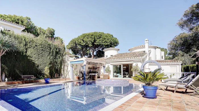 Villa for sale in Calahonda, Mijas Costa