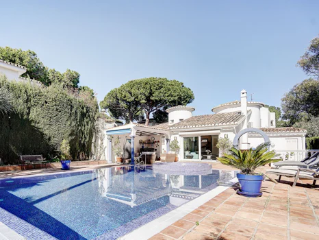Villa for sale in Calahonda, Mijas Costa