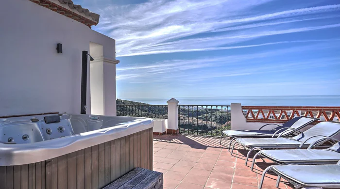 Penthouse for sale in Calahonda, Mijas Costa