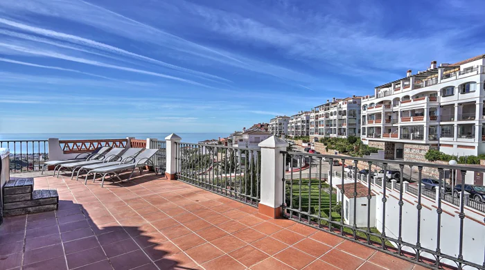 Penthouse for sale in Calahonda, Mijas Costa