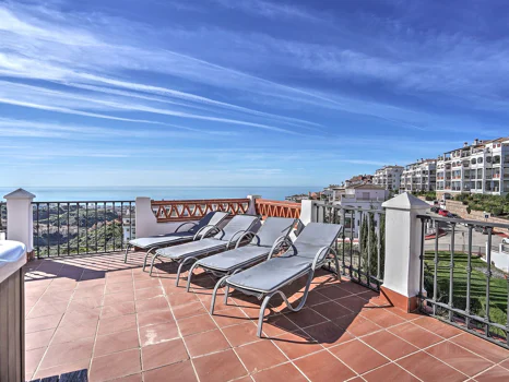 Penthouse for sale in Calahonda, Mijas Costa